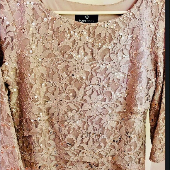 Ronni Nicole PLUS taupe tiered lace sequin formal dress size 22W. - Picture 4 of 4